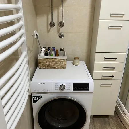 Bulevar Apartment *